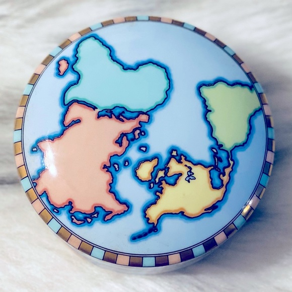 TIFFANY & COMPANY WORLD MAP TRINKET BOX ✨ - Picture 4 of 5